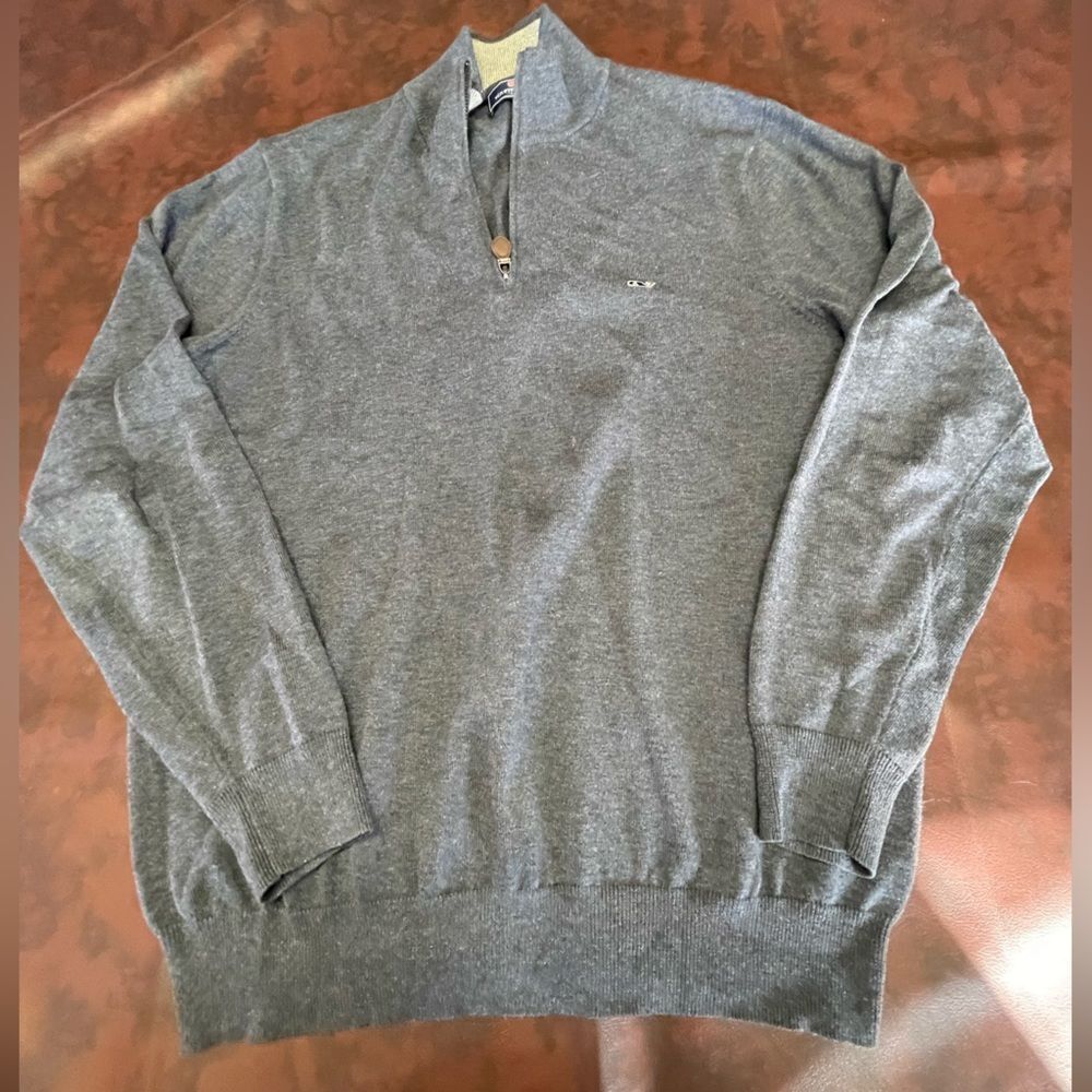 Vineyard Vines gray long sleeve pullover 1/4 zip sweater, size medium
